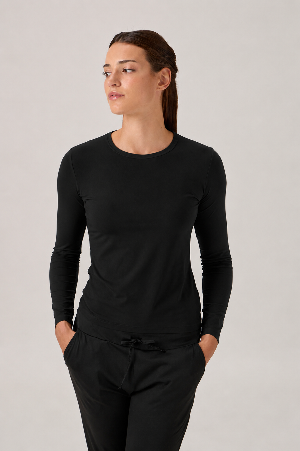 Long-Sleeve Fitted T-Shirt in Nair - 1002ML Black