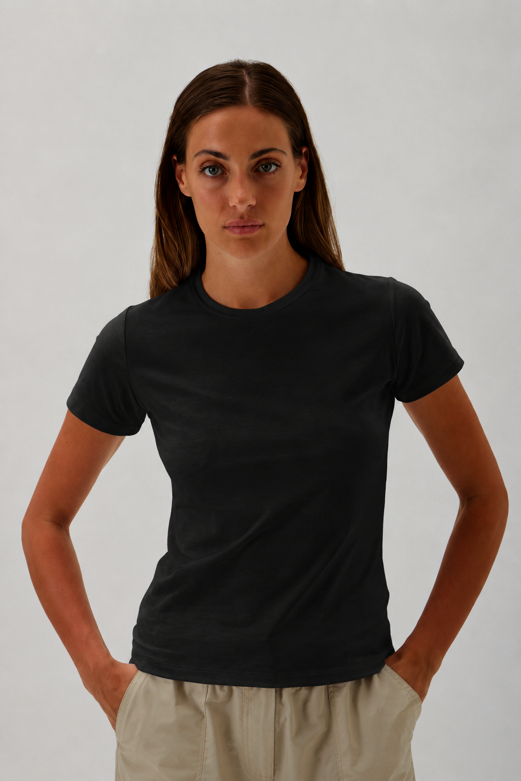 Short-Sleeve Fitted T-Shirt in Nair - 1002 Black