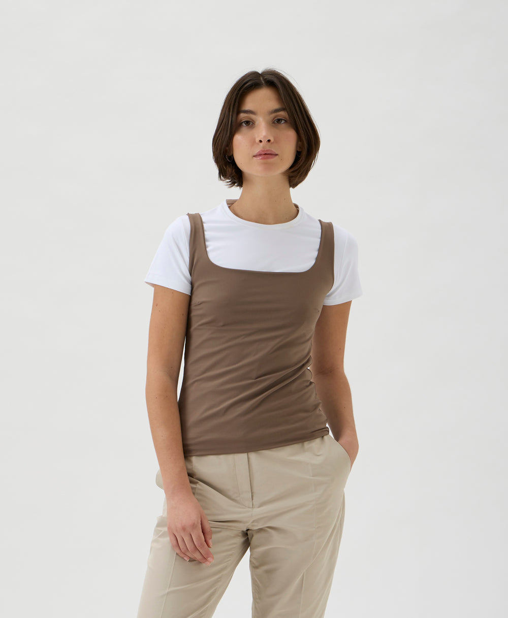 Short-Sleeve Fitted T-Shirt in Nair - 1002 White