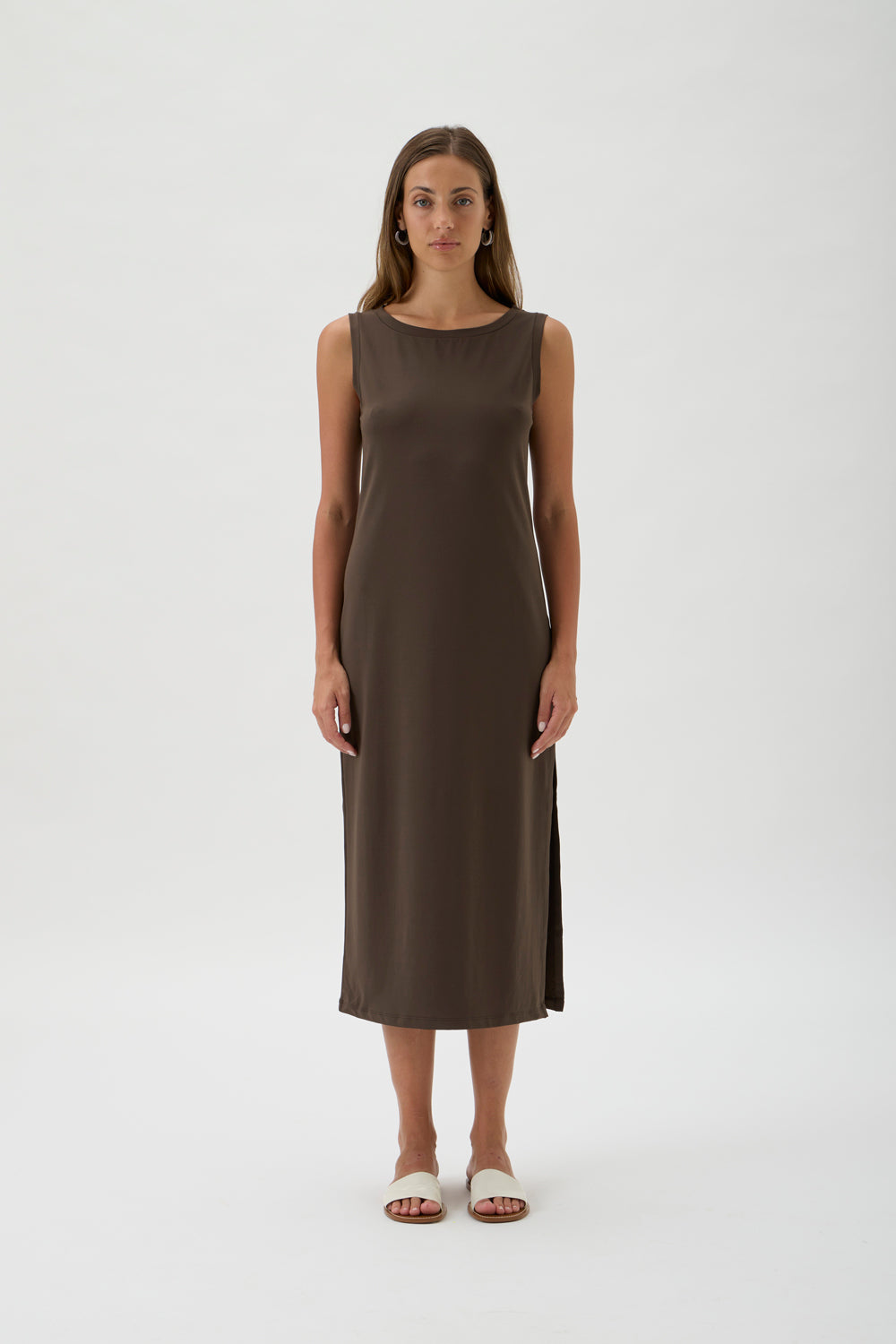 Sleeveless long tube Dress – Nair 9517 Cioccolato