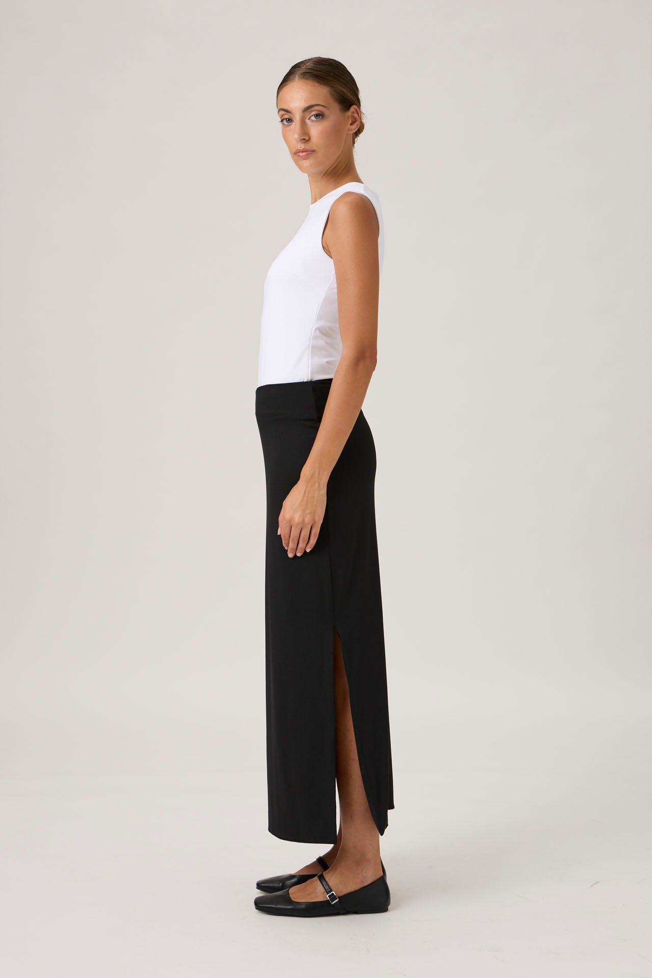 Graceful Maxi Skirt with Sophisticated Slit - Black