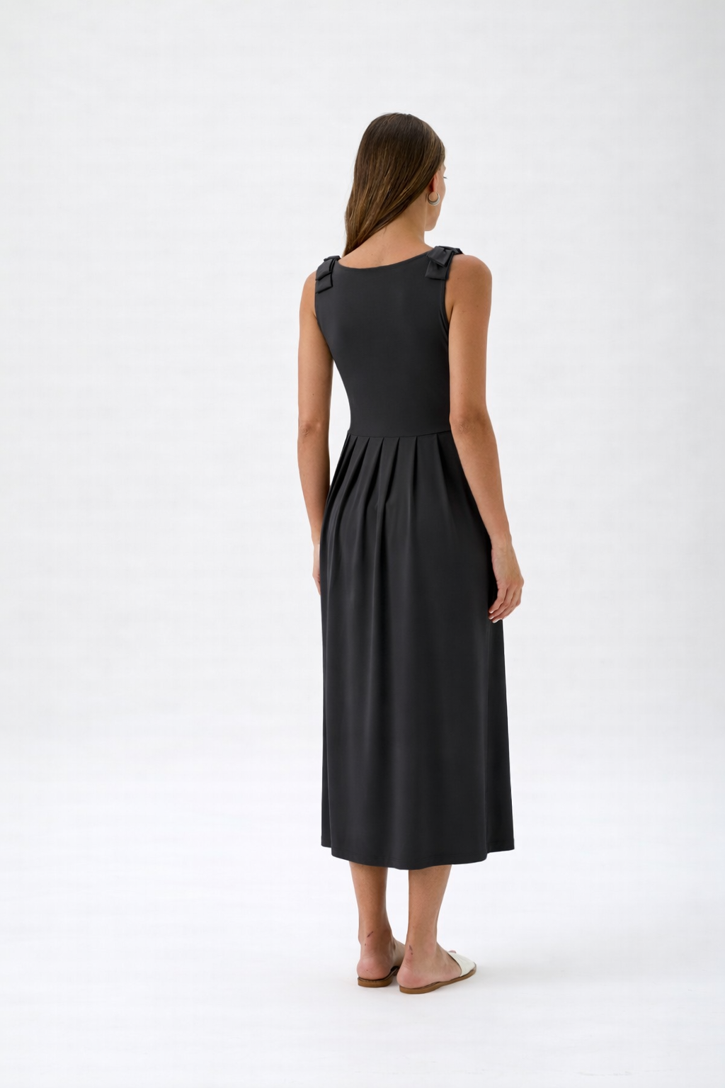 Long Wide Dress with Bows – Nilo 9519 BLACK