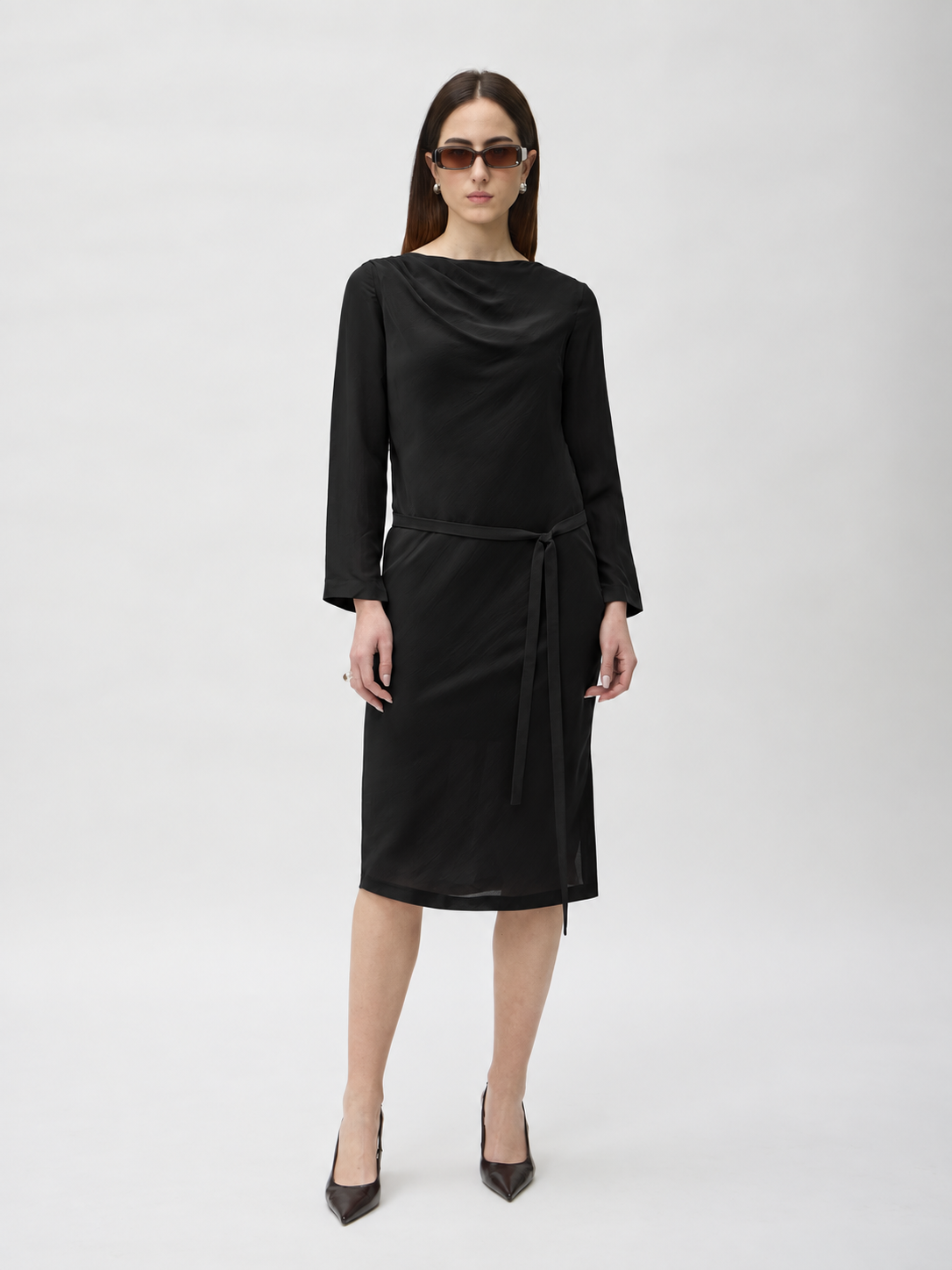 Straight Dress with Pleated Shoulders – Seta 9522 Black