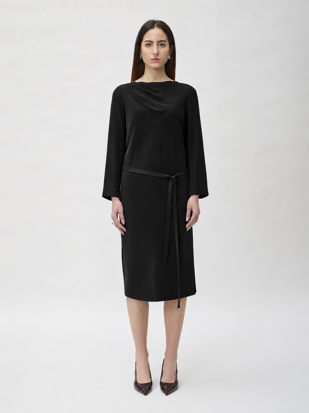 Straight Dress with Pleated Shoulders – Seta 9522 Black